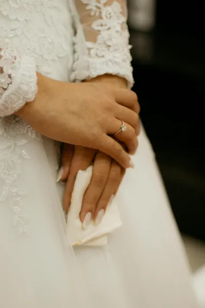 Uzun Kollu Gelinlik Modelleri: 2026 En Şık Trendler