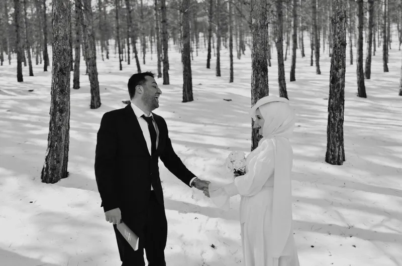 Kış Düğünü Temaları: 2026 En Göz Alıcı Fikirler